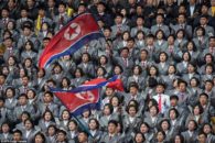 تماشاگر بازی تاریخی فوتبال زنان کره شمالی و کره جنوبی