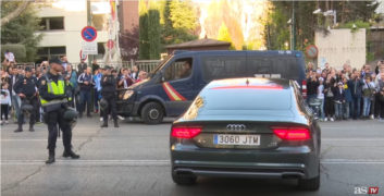 هنگامی که پلیس جلوی ماشین بیل ستاره رئال مادرید را می گیرد!