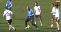 لایی آلونسو به زیدان در تمرین رئال مادرید