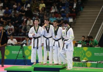 مهدی یوسفی - سیدحسین احسانی