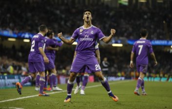 سرمربی رئال مادرید زیدان نیمه مربیان را برد