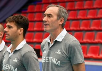 الخاندرو گروسی