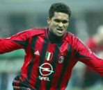 پیروزی خیره کننده و 6 بر صفر میلان بر اینتر با درخشش سرجینیو در سال 2001