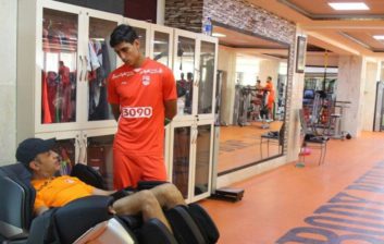 محمد نادری _ گل محمدی