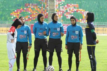شیوا یاری داور برتر فوتبال بانوان شد