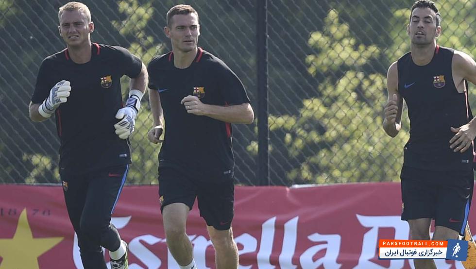 خروج سه بازیکن از بارسلونا قطعی شد