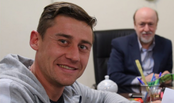 ترافیک در خط هافبک استقلال