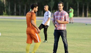 علی کریمی سرمربی نفت تهران