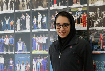 جشن تولد کیمیا علیزاده در بیمارستان