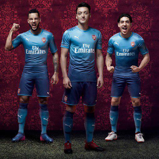 چهارمین لباس باشگاه آرسنال