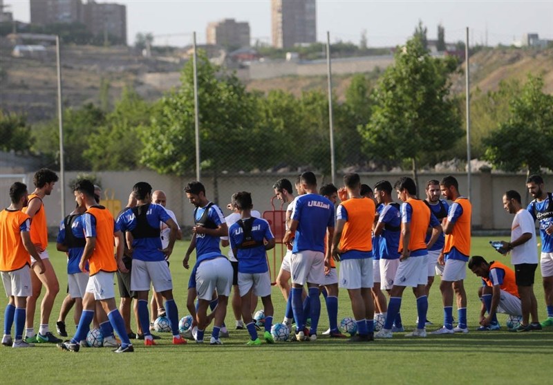 تمرین تیم فوتبال استقلال در ارمنستان