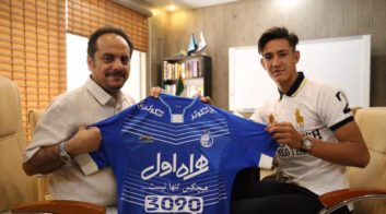 خادم پور جایگزین مگویان در استقلال