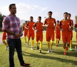 آغاز تمرینات تیم نفت تهران زیر نظر علی کریمی