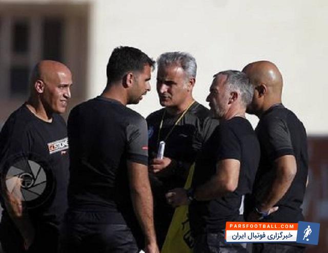 استقلال - میک مک درموت