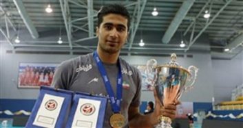 امیرحسین اسفندیار