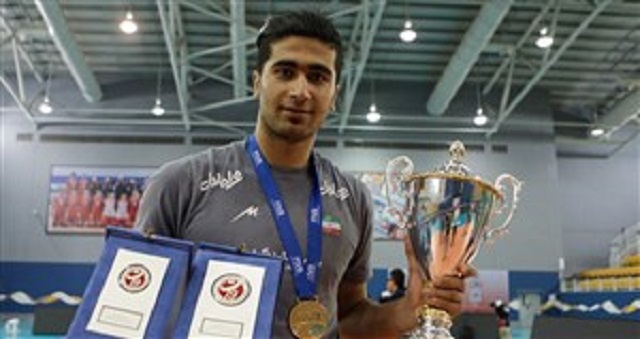 امیرحسین اسفندیار