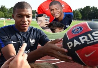 امباپه در آستانه انتقال به پاری سن ژرمن