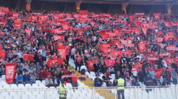 تشویق زیبای هواداران تراکتورسازی