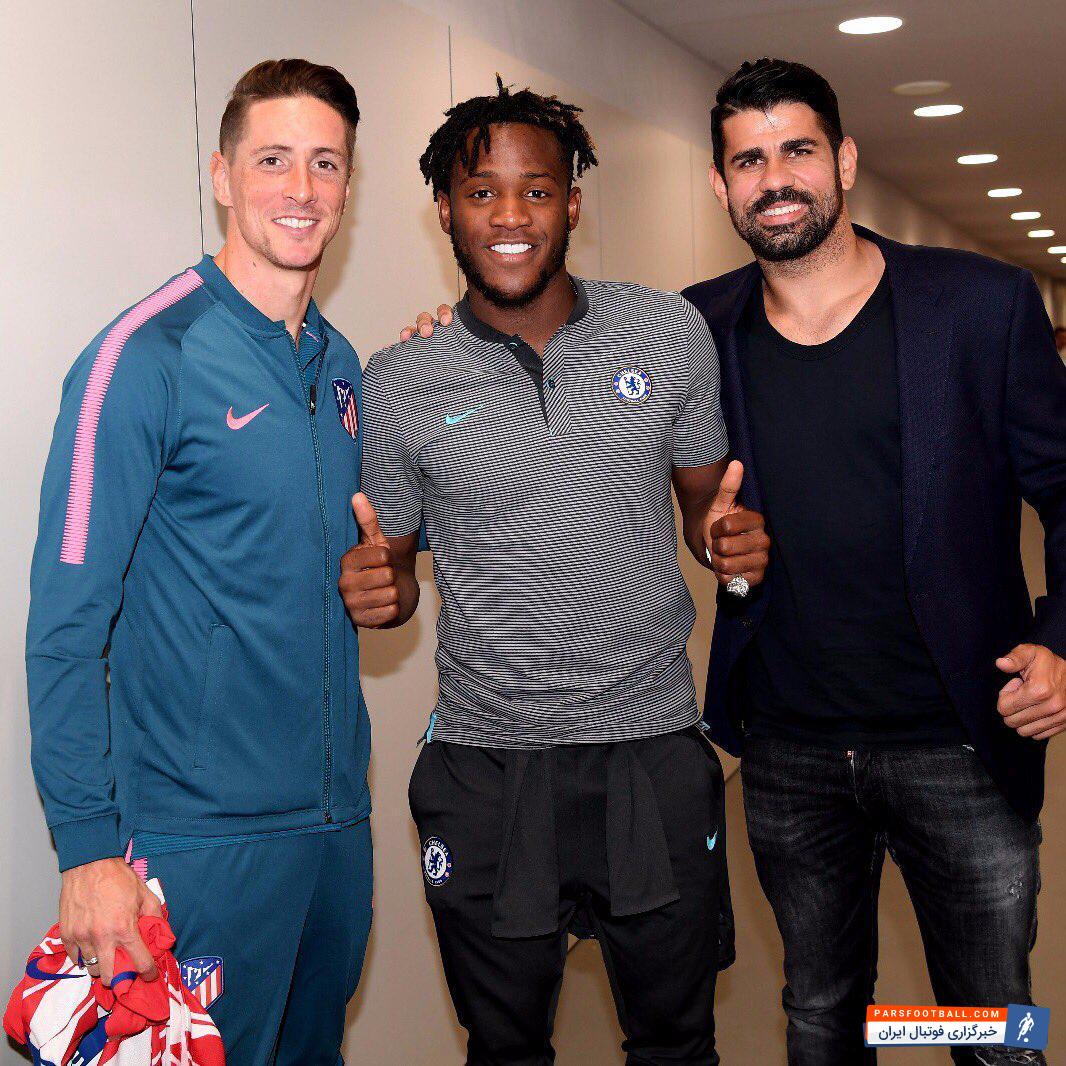 باتشوایی در کنار تورس و کوستا