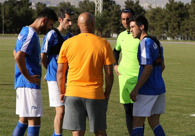 تیم استقلال - تبم استقلال