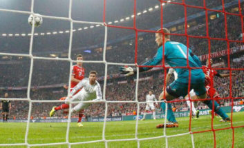 عمل جراحی مانوئل نویر انجام شد