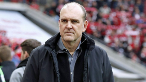 یورگ اشماتکه _ اشتوگر