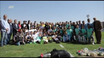 بازی دوستانه ی تیم هنرمندان با منتخب مهاجران افغانستان در برنامه نود دوشنبه 1 آبان 96