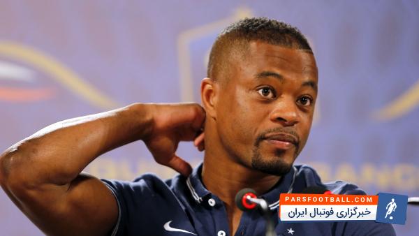 اورا در حال شیر دادن به شیر