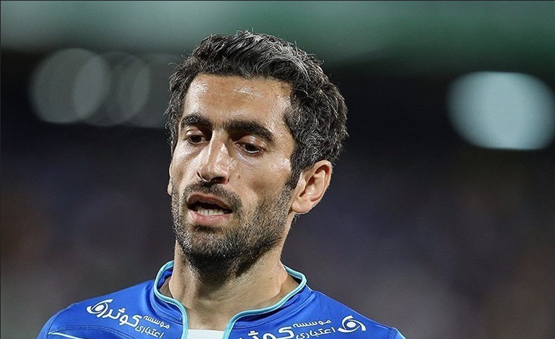 به نظر می رسد تنها راه بازگشت جباری به تیم فوتبال استقلال رفتن افتخاری از این تیم می باشد