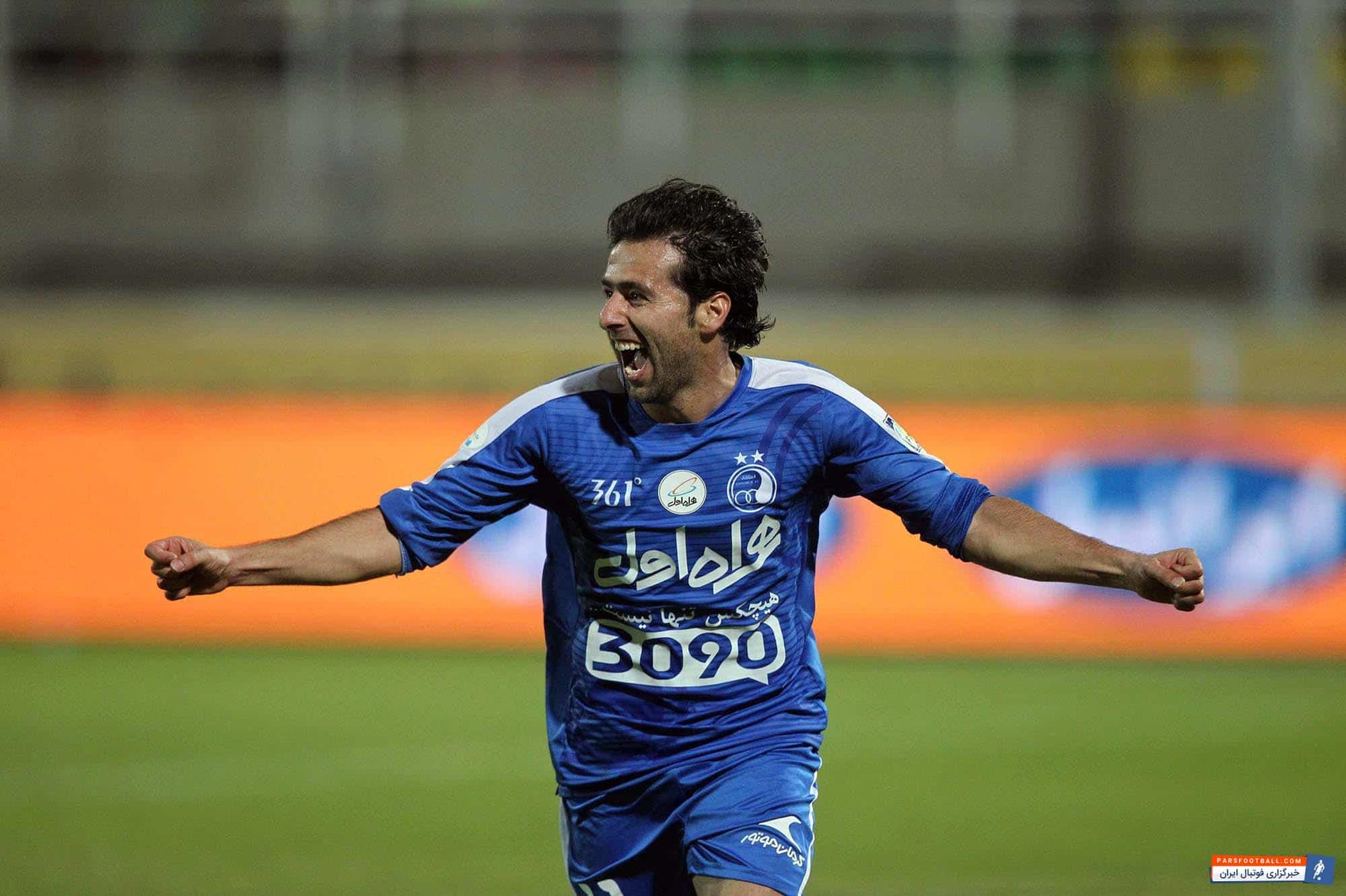 جابر انصاری تنها بازیکن تیم فوتبال استقلال که تا هفته یازدهم دو گله شده است
