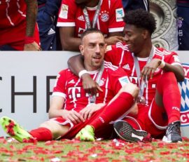 ریبری حقوق برادرش را پرداخت می کرد