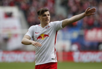 زابیتسر : ا اکنون در 3 لیگ حضور داریم، قهرمانی در اروپا دور از واقعیت به نظر می رسد