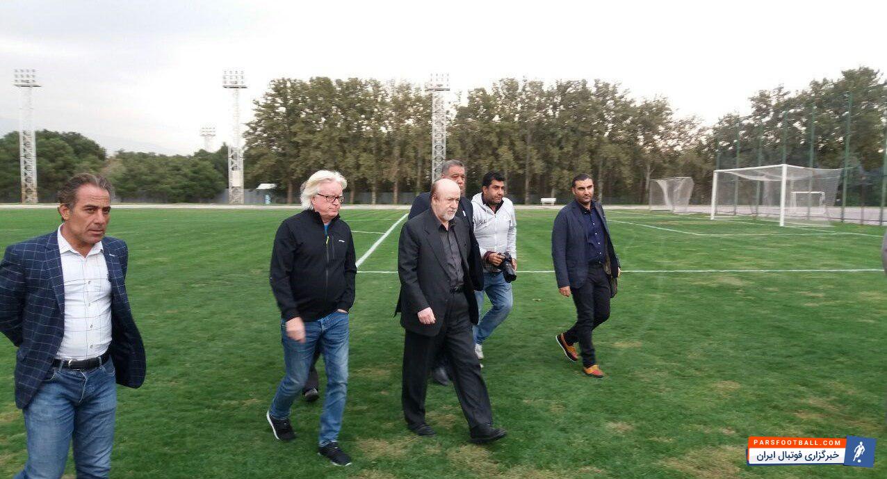 وینفرد شفر سرمربی آلمانی استقلال امروز در تمرین چهره ای متفاوت را از خود نشان داد