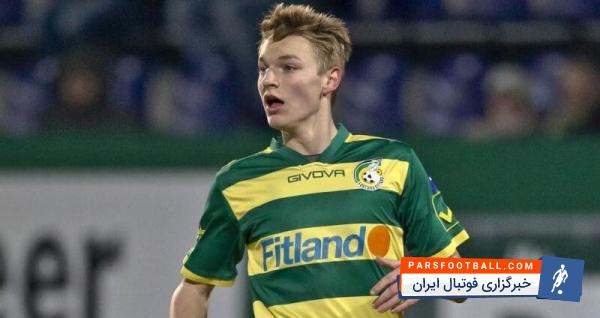 لیورپول و بایرن مونیخ در رقابت برای جذب شورس مدافع هلندی باشگاه فورتانا سیتارد هستند