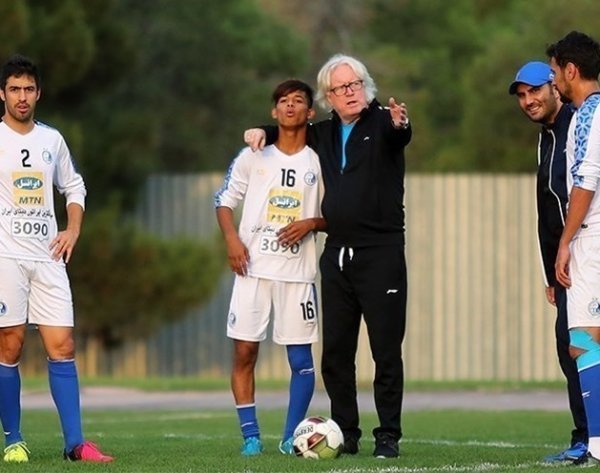 قائدی بازیکن جوان استقلال در صورت گلزنی در دربی به جوان ترین گلزن استقلال تبدیل می شود