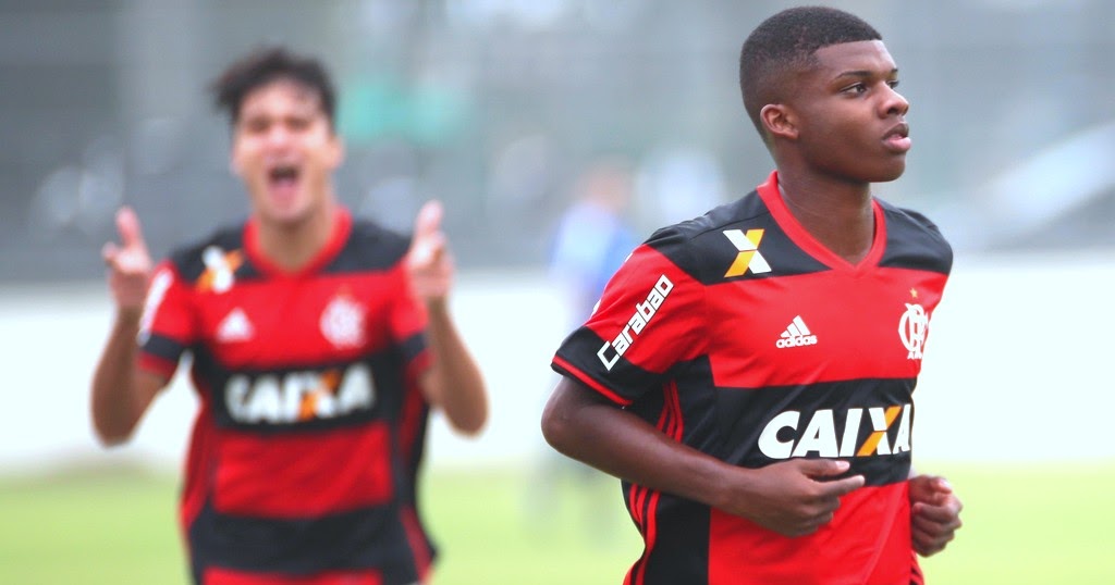 تیم بارسلونا به دنبال جذب لینکولن مهاجم 16 ساله تیم فوتبال فلامینگو برزیل است