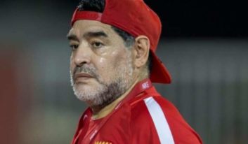 مارادونا دخترانش را به دزدی متهم کرد