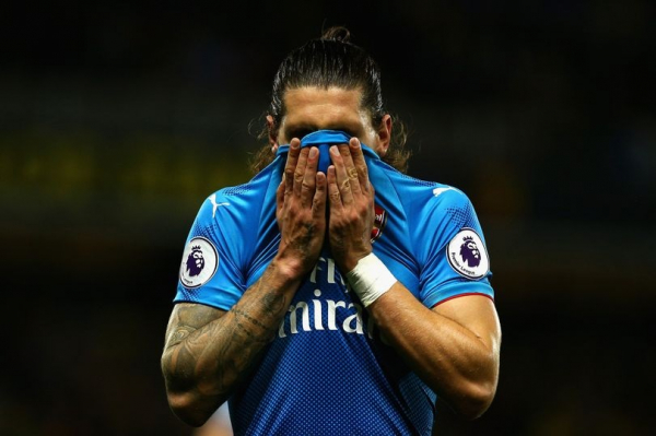 تیم فوتبال آرسنال با دو گل جنجالی به با نتیجه دو بر یک به واتفورد باخت