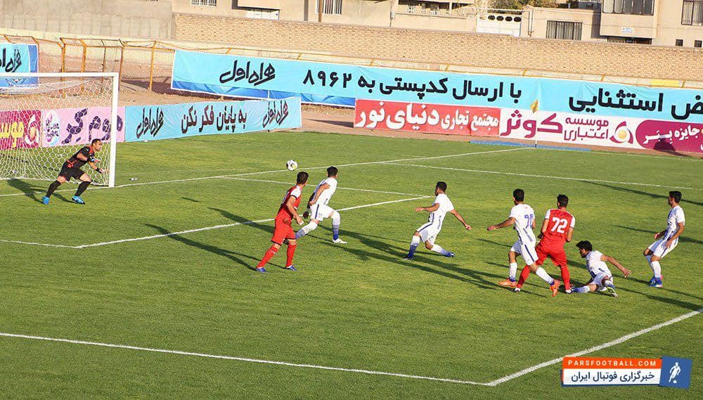 نیمه دوم دیدار تیم های خونه به خونه و گل گهر