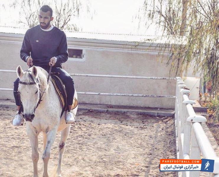 چشمی علاقه زیادی به اسب ها دارد و قصد دارد تمرینات سوارکاری را در برنامه های خود قرار دهد