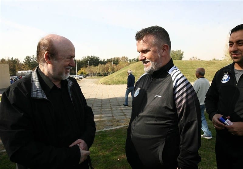 قرار بود روز گذشته قرارداد یرزی شانیاک و ساشا شفر فرزند سرمربی استقلال امضا شود