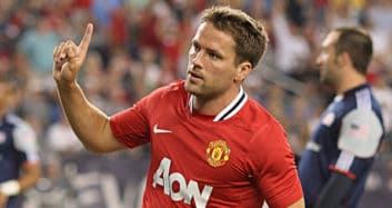 مایکل اوون : از بنزما ممنوم چون بدون او، هرگز راهی منچستریونایتد نمی شدم