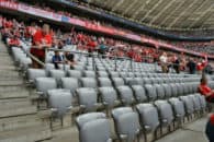 باشگاه والدبرون از تیم فوتبال بایرن مونیخ خواسته صندلی های طوسی رنگ را به ان ها بدهند