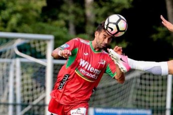 سلفی رامین رضاییان در رختکن بعد از برد 4-2 اوستنده مقابل زولته ؛ رامین رضاییان بازیکن ایرانی اوستنده که در بازی قبلی موفق شد برای تیمش گل بزند در...