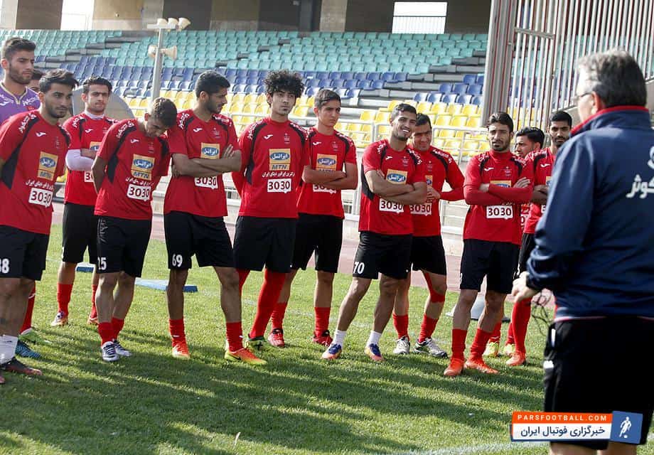 مصطفی قنبری بازیکن آزاد و زیر 23 سال استقلال خوزستان امروز در تمرین پرسپولیس حاضر شد