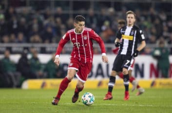 خامس رودریگز بازیکن بایرن مونیخ در دیدار برابر گلادباخ مصدوم شد