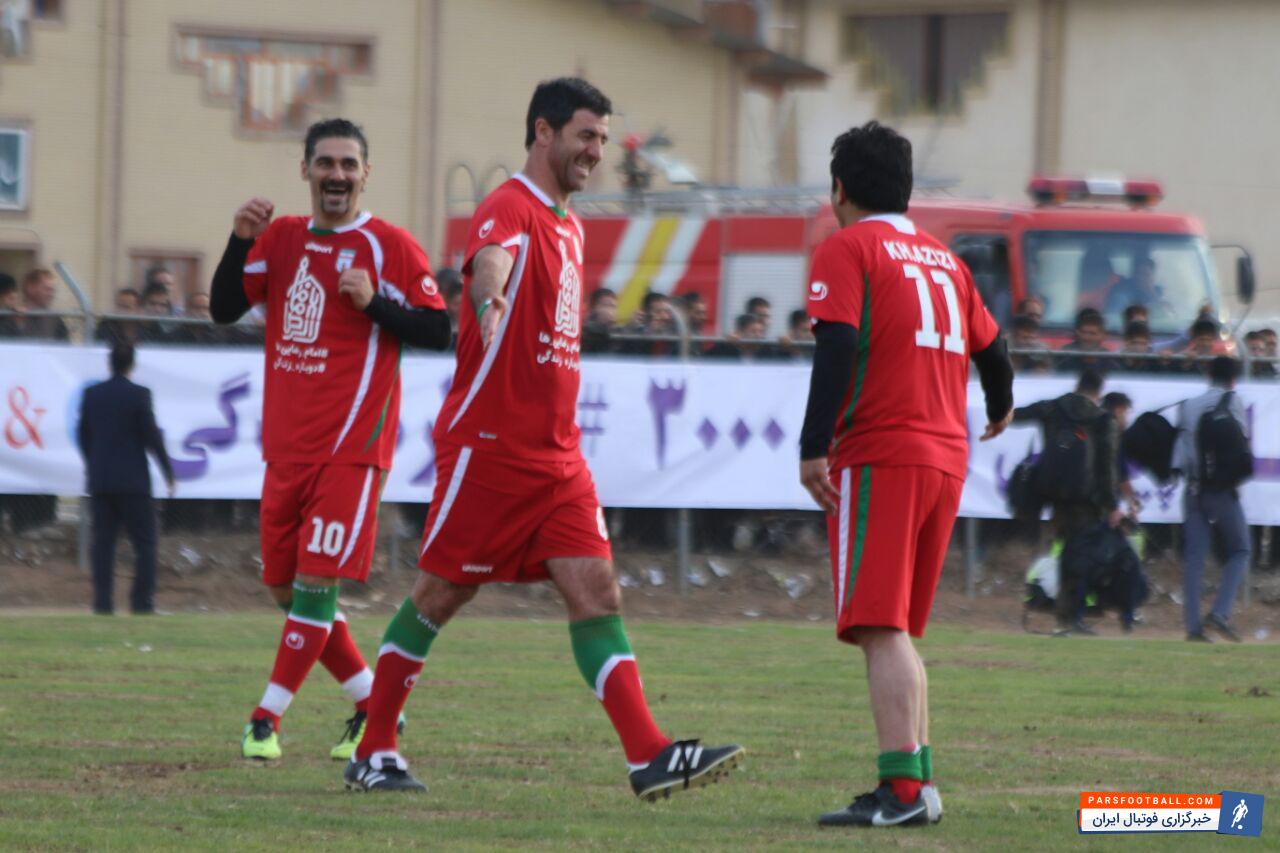 کریم باقری در بازی ستارگان ایران و تیم منتخب کرمانشاه آماده ترین بازیکن تیم ستارگان بود و توانست دو گل از چهار گل تیمش را به ثمر برساند.