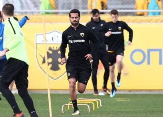 مسعود شجاعی بازیکن جدید تیم فوتبال آ اک اتن در تمرینات این تیم شرکت کرد