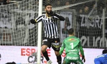 مارک دگریس، پیشکسوت 52 ساله فوتبال بلژیک گفت:بهترین گلزن تیم شارلوا کاوه رضایی است و در مقایسه با تیم اندرلشت برای من این مهاجم ایرانی...