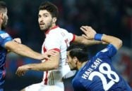 نشریه گاوروس ، نشریه داخلی باشگاه المپیاکوس یونان نوشت:بزرگترین گزینه برای تحت‌ فشار قرار دادن کوتریس در ترکیب اصلی تیم المپیاکوس و جناح چپ دفاعی...